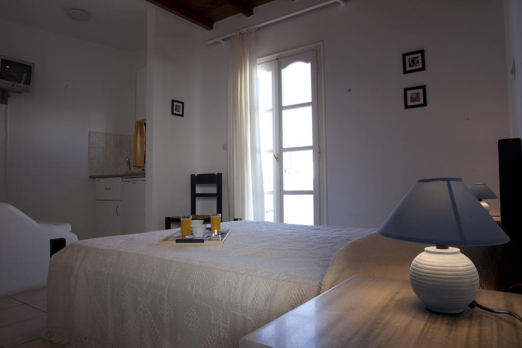 Aparthotel Elisso'S Philoxenia Agios Prokopios  Exterior foto